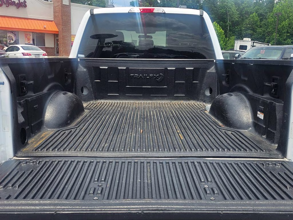2022 Oxford White Ford Super Duty F-250 SRW XLT 4X4 Truck
