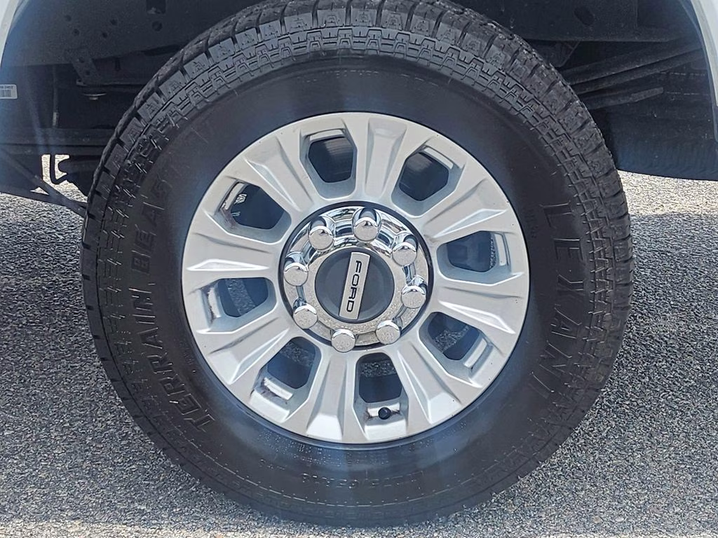 2022 Oxford White Ford Super Duty F-250 SRW XLT 4X4 Truck