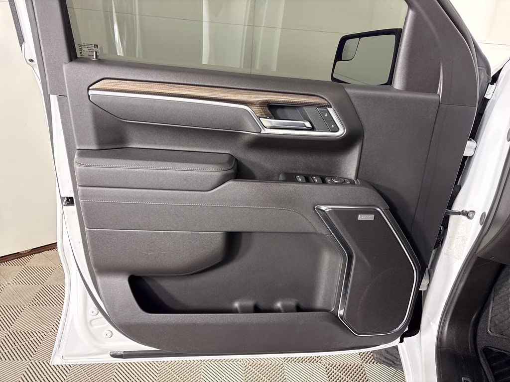 2025 Summit White Chevrolet Silverado 1500 RST RWD Truck