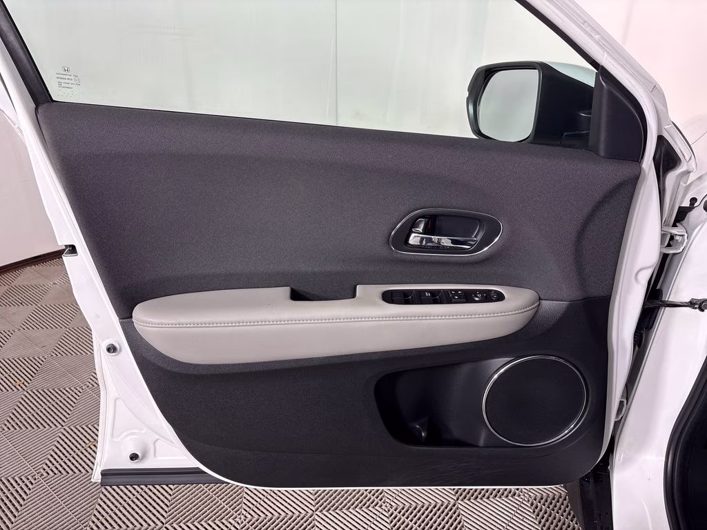 2019 Platinum White Pearl Honda HR-V EX FWD SUV