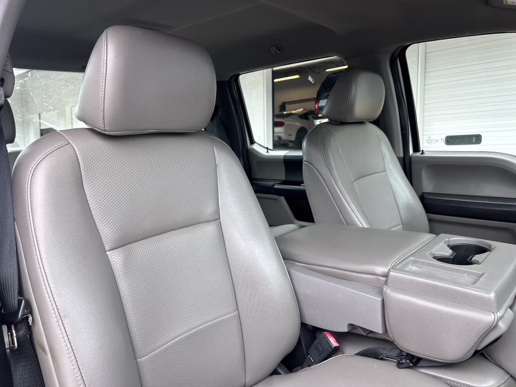 2021 Oxford White Ford Super Duty F-250 SRW XL 4X4 Truck