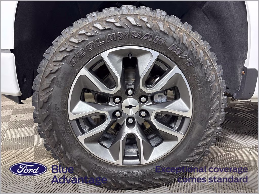 2025 Summit White Chevrolet Silverado 1500 RST RWD Truck