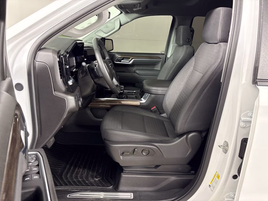 2025 Summit White Chevrolet Silverado 1500 RST RWD Truck
