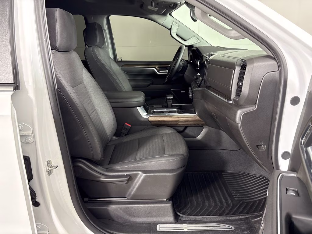 2025 Summit White Chevrolet Silverado 1500 RST RWD Truck