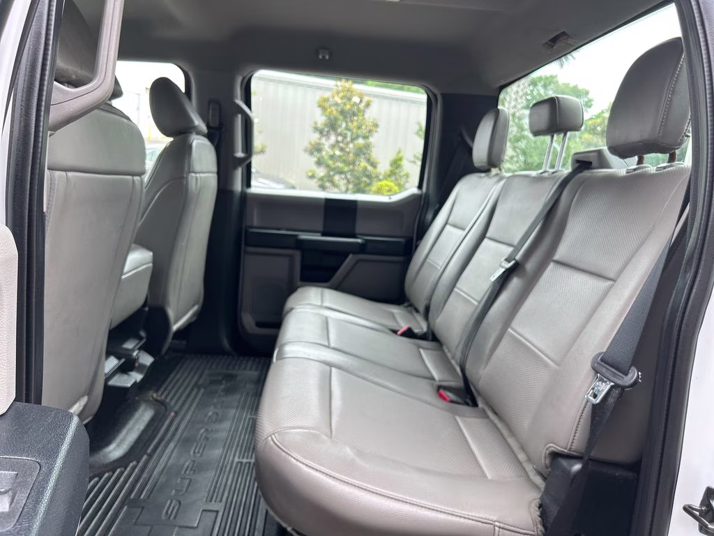2021 Oxford White Ford Super Duty F-250 SRW XL 4X4 Truck