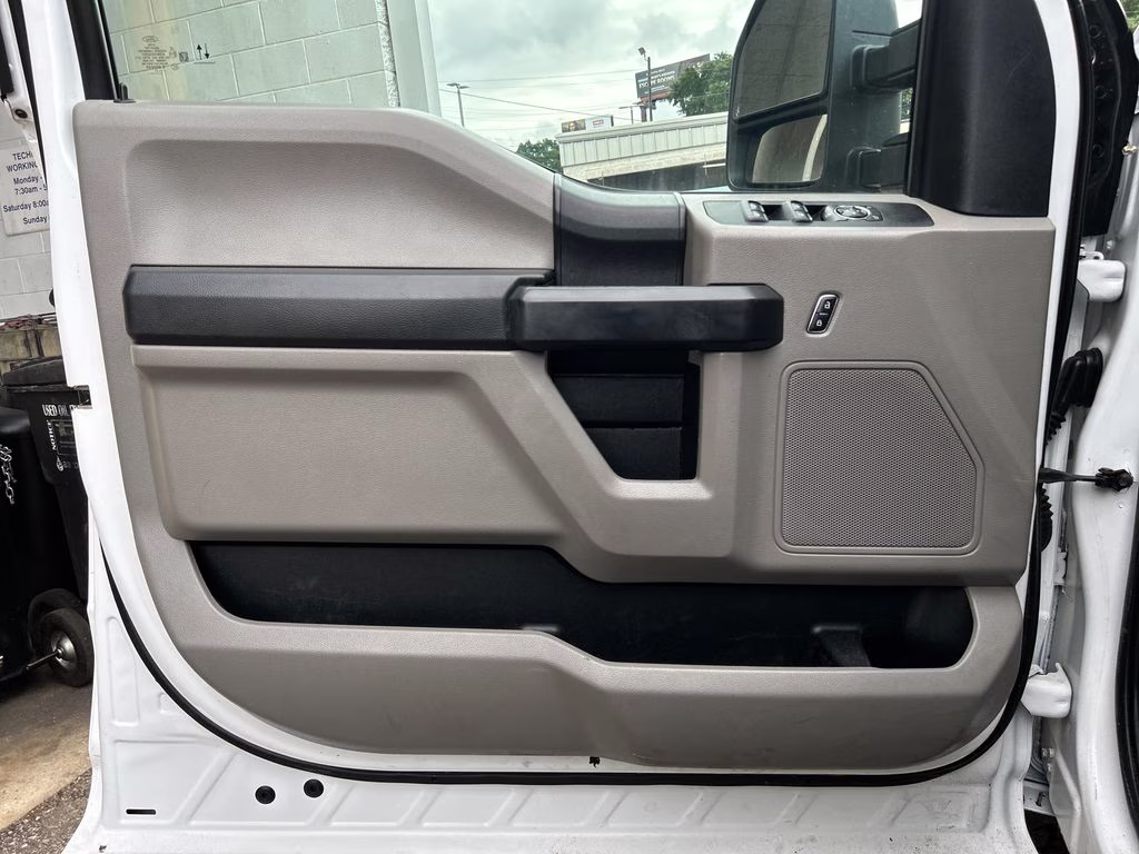 2021 Oxford White Ford Super Duty F-250 SRW XL 4X4 Truck