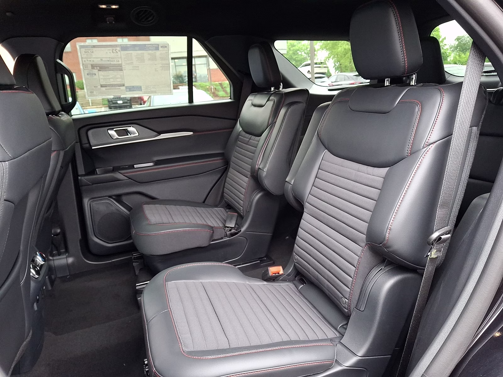 2026 Agate Black Metallic - UM Ford Explorer ST-Line 4X4