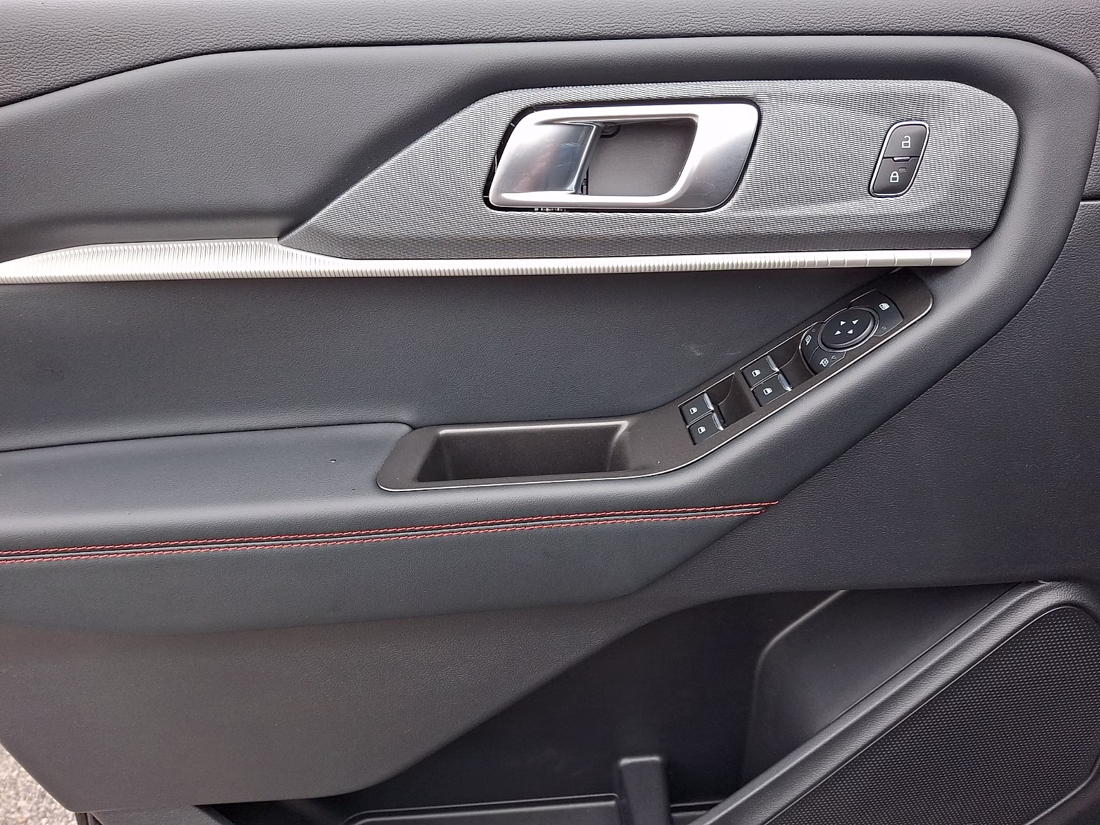 2026 Agate Black Metallic - UM Ford Explorer ST-Line 4X4