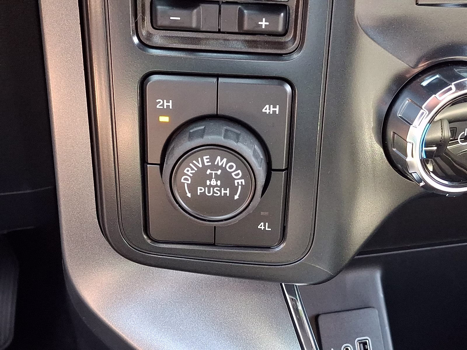 2026 Agate Black Metallic - UM Ford F-150 XLT 4X4