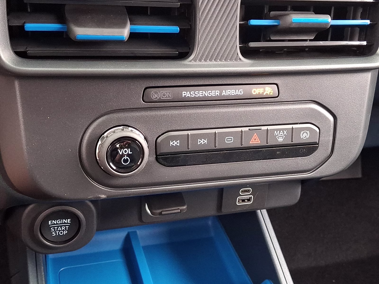 2026 Shadow Black - G1 Ford Maverick XLT AWD