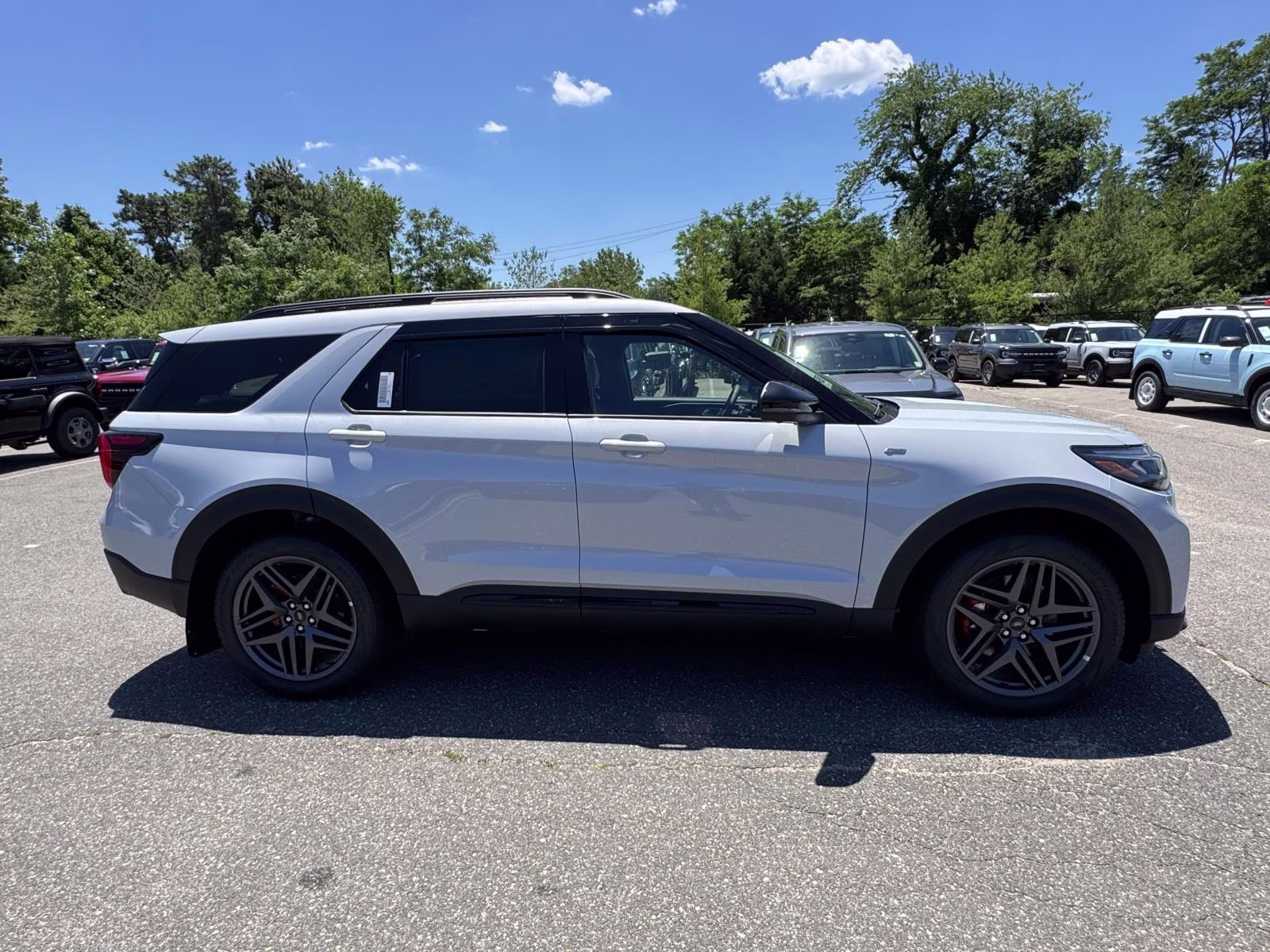 2026 White Ford Explorer ST-Line 4WD 4X4 SUV