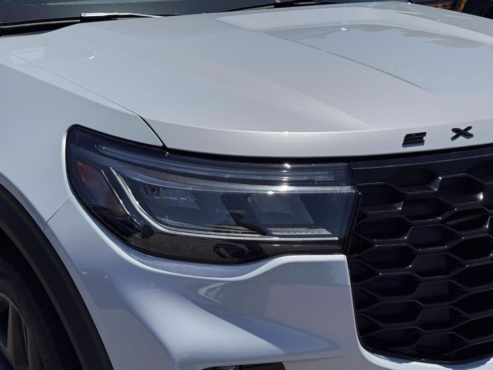 2026 White Ford Explorer ST-Line 4WD 4X4 SUV
