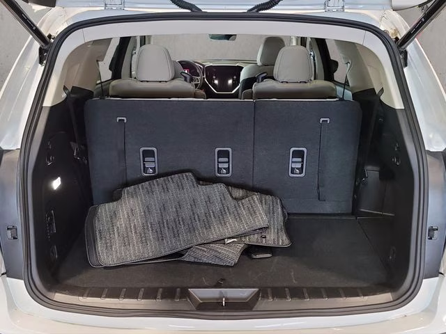 2025 Crystal White Pearl Subaru Ascent Premium AWD SUV
