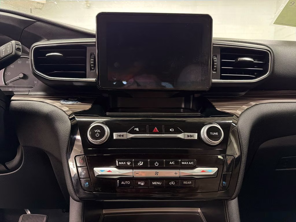 2023 Agate Black Metallic Ford Explorer Limited 4X4 SUV