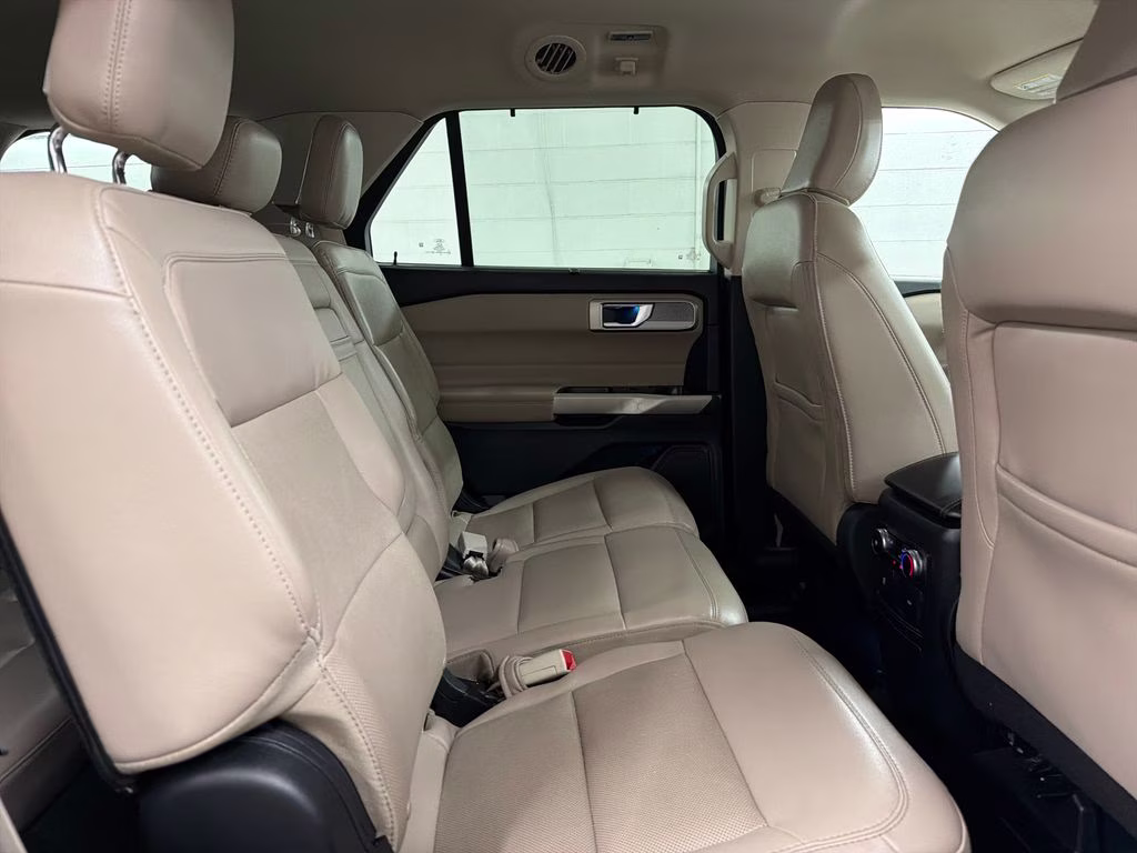 2023 Agate Black Metallic Ford Explorer Limited 4X4 SUV