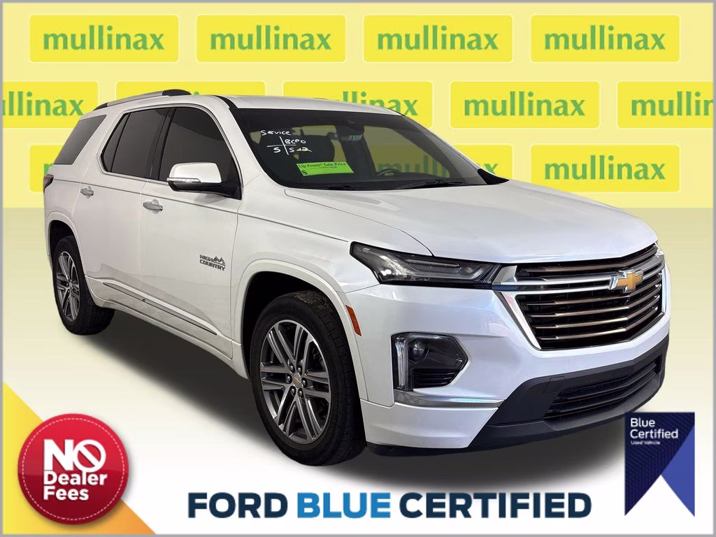 2023 Iridescent Pearl Tricoat Chevrolet Traverse High Country FWD SUV