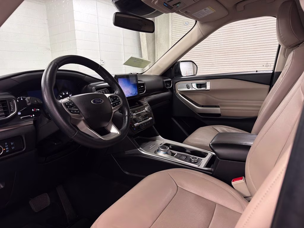 2023 Agate Black Metallic Ford Explorer Limited 4X4 SUV