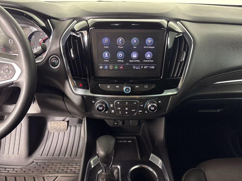 2023 Iridescent Pearl Tricoat Chevrolet Traverse High Country FWD SUV