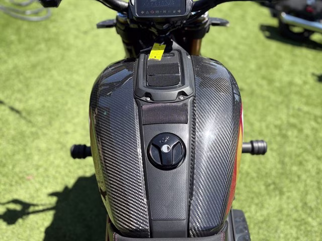 2023 Indian FTR R CARBON