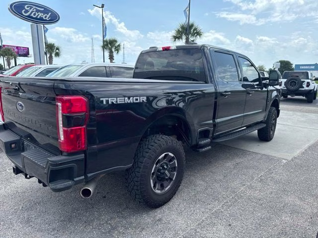 2024 Black Metallic Ford Super Duty F-250 SRW XLT 4X4 Truck