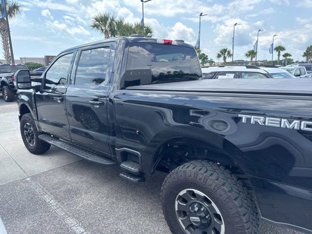 2024 Black Metallic Ford Super Duty F-250 SRW XLT 4X4 Truck