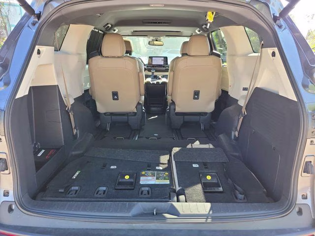 2024 Predawn Gray Mica Toyota Sienna XLE FWD Van