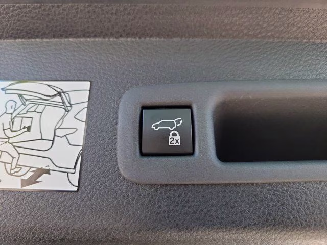 2024 Predawn Gray Mica Toyota Sienna XLE FWD Van