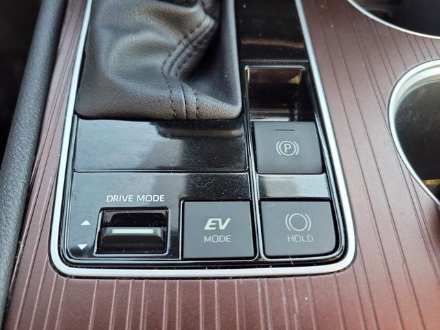 2024 Predawn Gray Mica Toyota Sienna XLE FWD Van