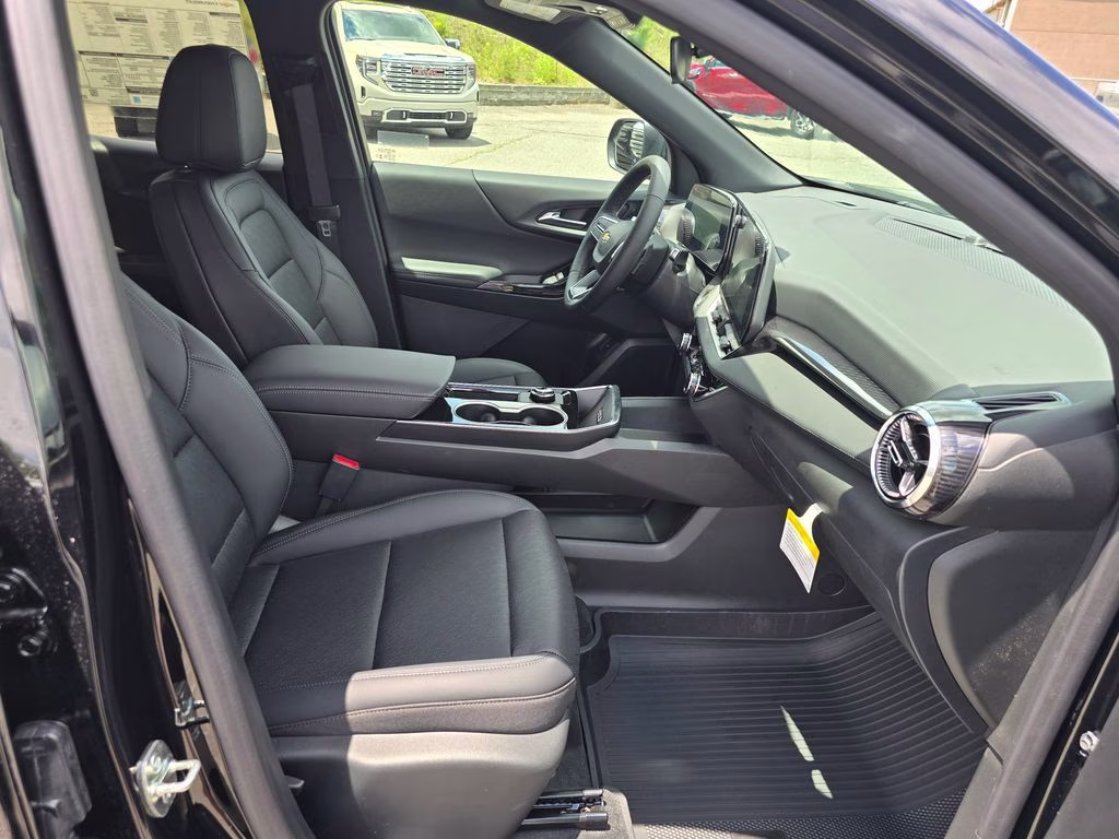 2026 Mosaic Black Metallic Chevrolet Equinox LT AWD SUV