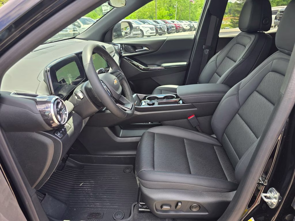 2026 Mosaic Black Metallic Chevrolet Equinox LT AWD SUV