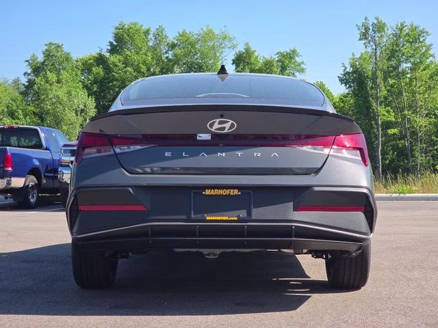 2026 Ecotronic Gray Hyundai Elantra SEL Sport FWD Sedan