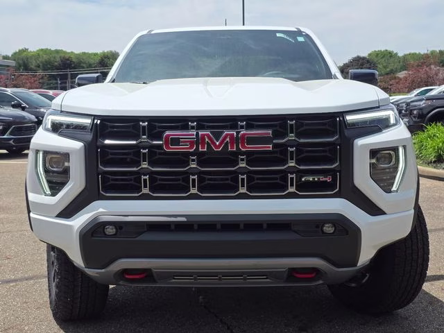 2026 Summit White GMC Canyon AT4 4X4 Truck