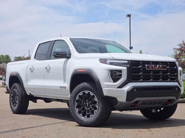 2026 Summit White GMC Canyon AT4 4X4 Truck