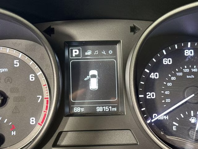 2017 Sparkling Silver Hyundai Santa Fe Sport 2.4 Base AWD SUV