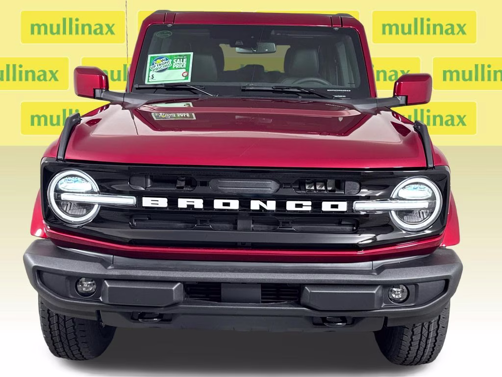 2026 Ruby Red Metallic Tinted Clearcoat Ford Bronco Outer Banks 4X4 SUV