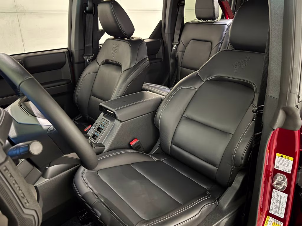 2026 Ruby Red Metallic Tinted Clearcoat Ford Bronco Outer Banks 4X4 SUV