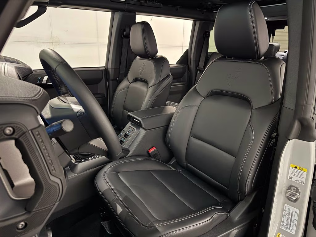 2026 Avalanche Gray Ford Bronco Outer Banks 4X4 SUV