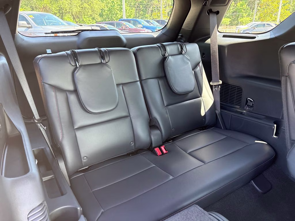 2026 White Metallic Ford Explorer ST-Line RWD SUV