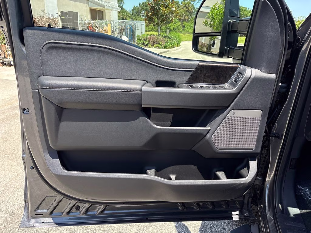2026 Carbonized Gray Metallic Ford Super Duty F-250 SRW Lariat 4X4 Truck