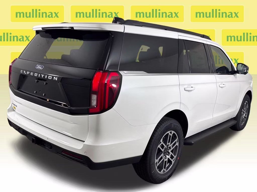 2026 Star White Metallic Tri-Coat Ford Expedition Active RWD SUV