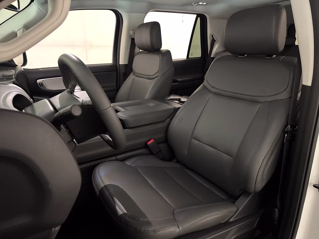 2026 Star White Metallic Tri-Coat Ford Expedition Active RWD SUV