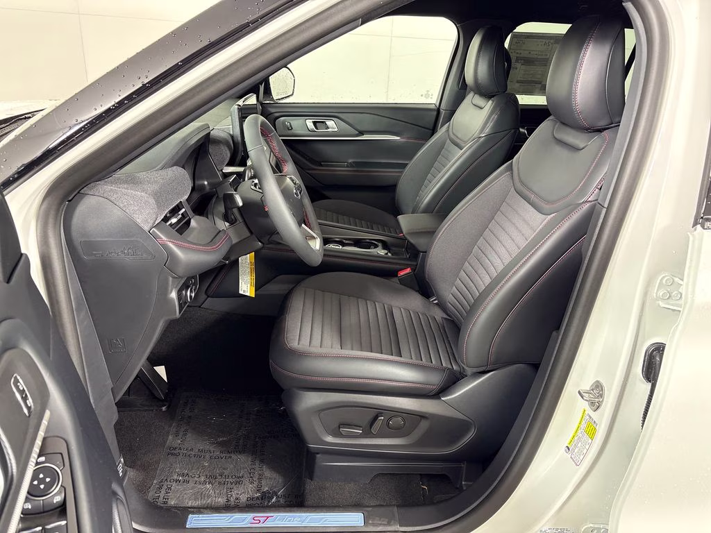 2026 White Metallic Ford Explorer ST-Line RWD SUV
