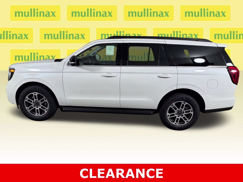 2026 Star White Metallic Tri-Coat Ford Expedition Active RWD SUV