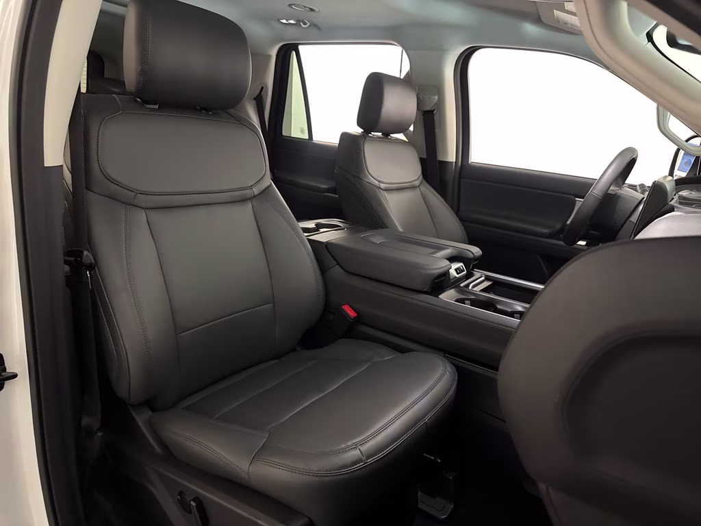 2026 Star White Metallic Tri-Coat Ford Expedition Active RWD SUV
