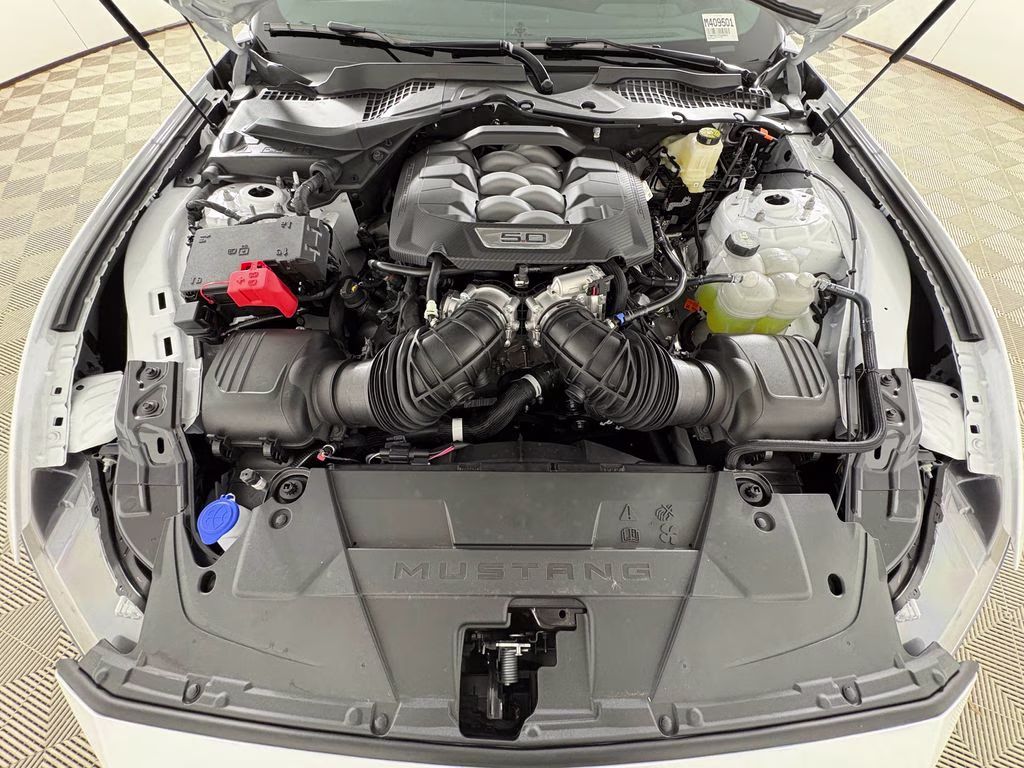2026 Oxford White Ford Mustang GT RWD Coupe