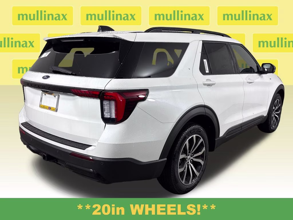 2026 Star White Metallic Tri-Coat Ford Explorer ST-Line RWD SUV