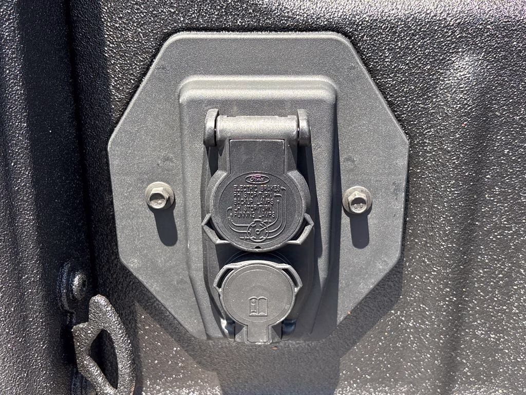 2026 Avalanche Ford Super Duty F-250 SRW Lariat 4X4 Truck