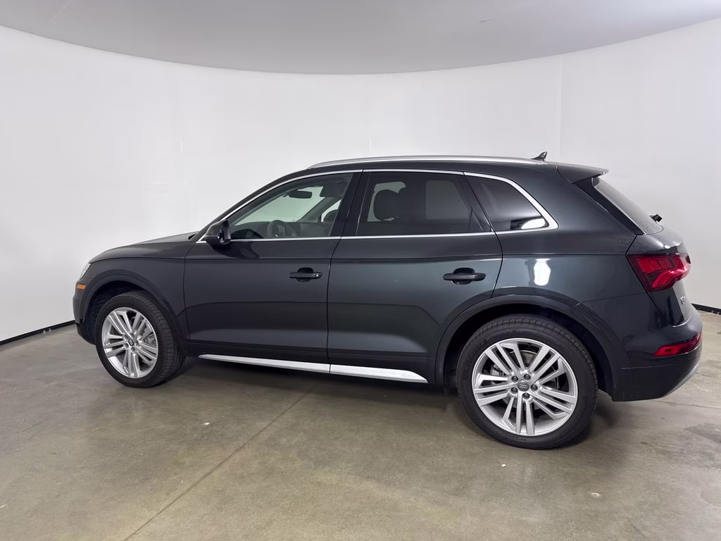 2018 Mythos Black Metallic Audi Q5 2.0T Premium AWD SUV