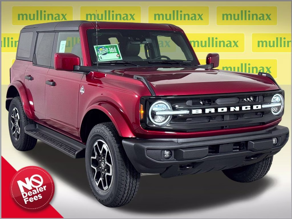 2026 Ruby Red Metallic Tinted Clearcoat Ford Bronco Outer Banks 4X4 SUV