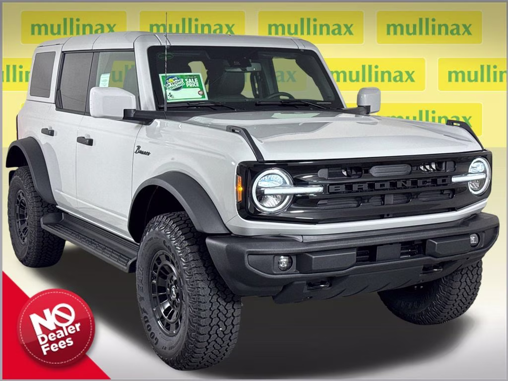 2026 Avalanche Gray Ford Bronco Outer Banks 4X4 SUV